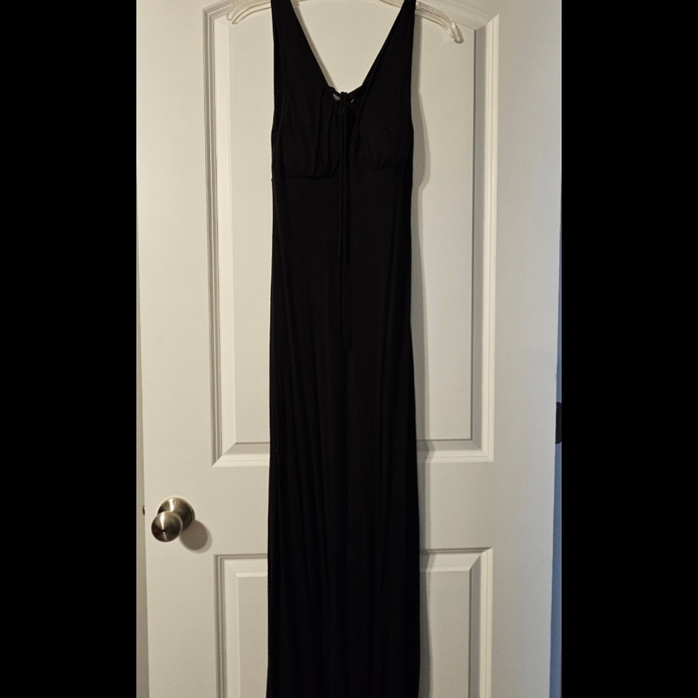Black Sleeveless V-Neck Maxi Gown